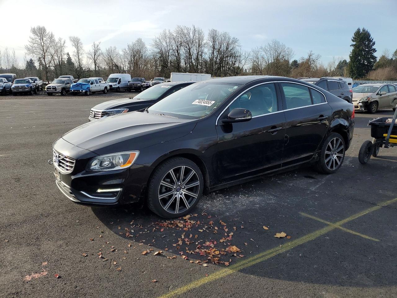 2015 VOLVO S60