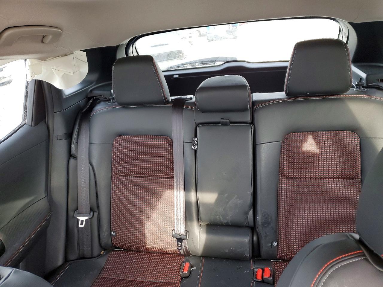 2025 NISSAN KICKS