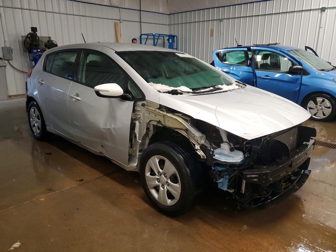 2017 KIA FORTE
