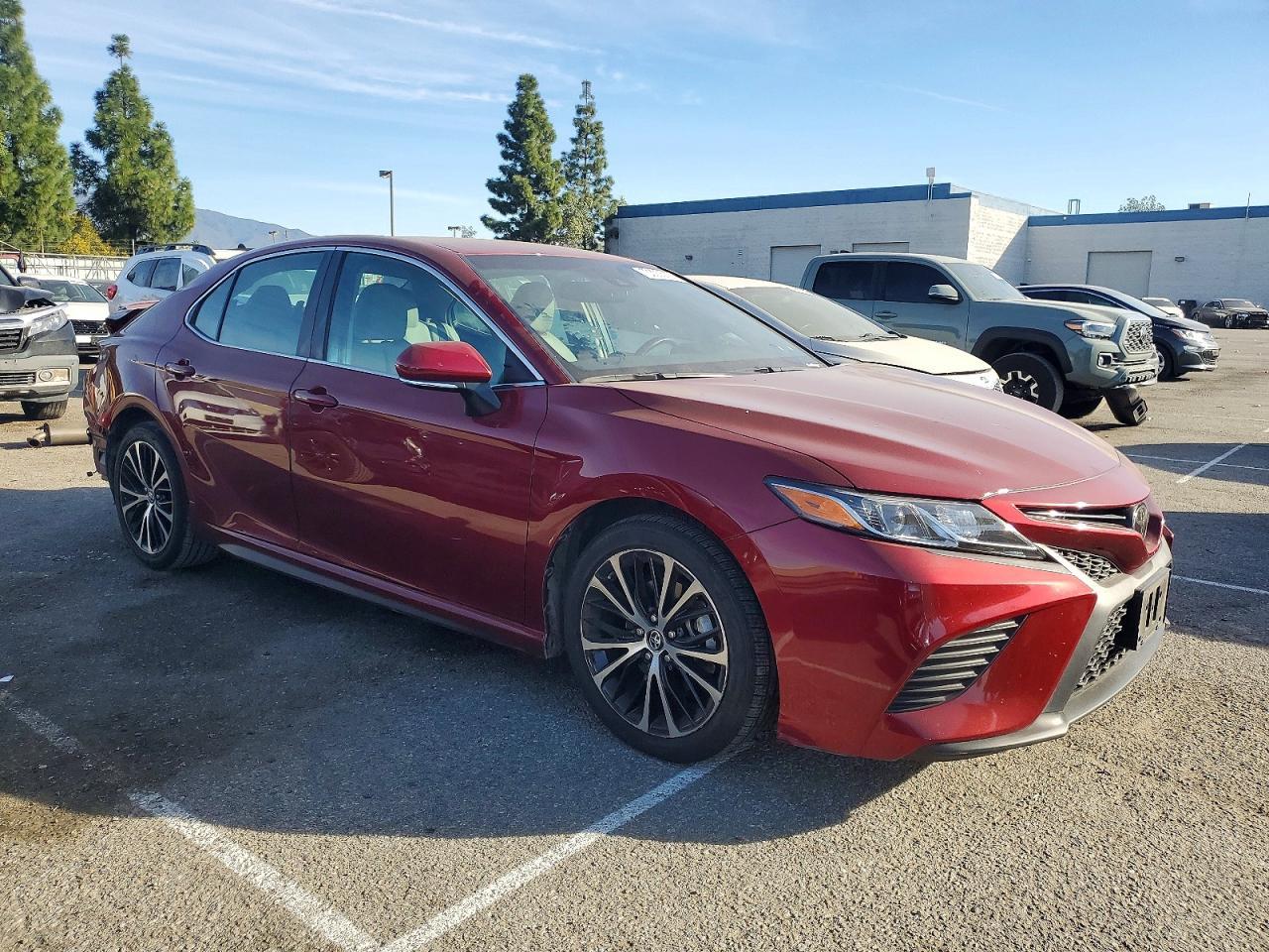 2018 TOYOTA CAMRY