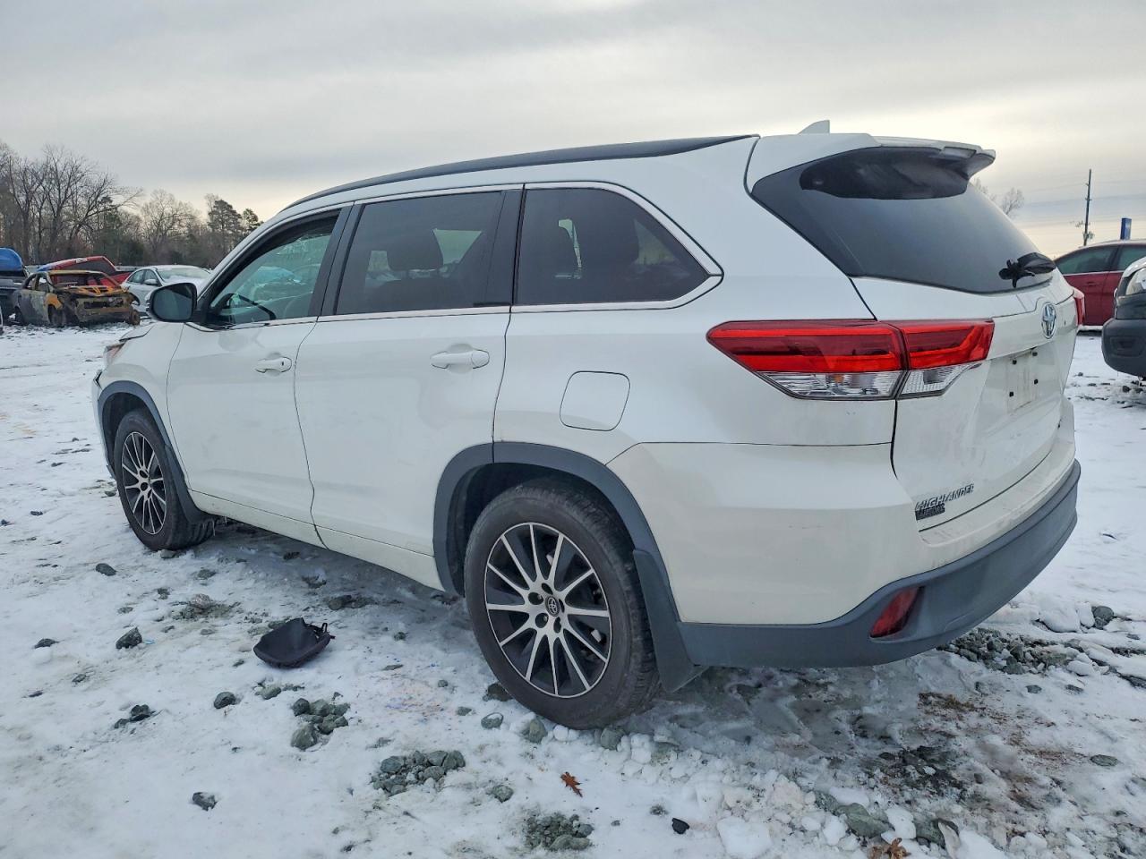 2018 TOYOTA HIGHLANDER