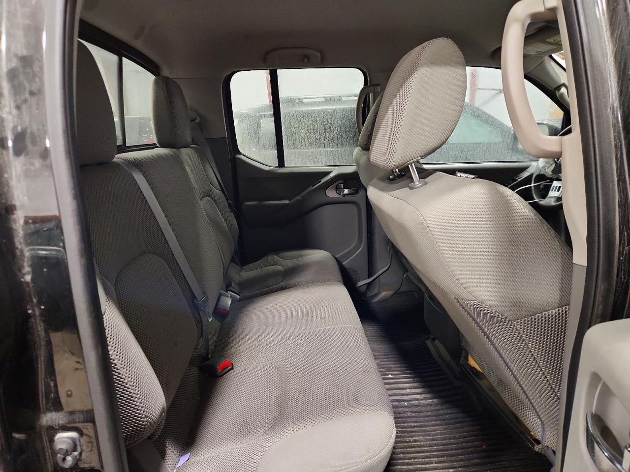 2016 NISSAN Frontier