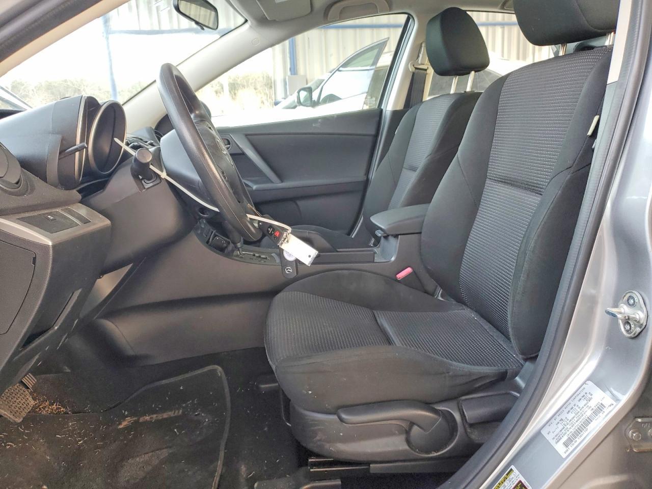 2013 MAZDA 3