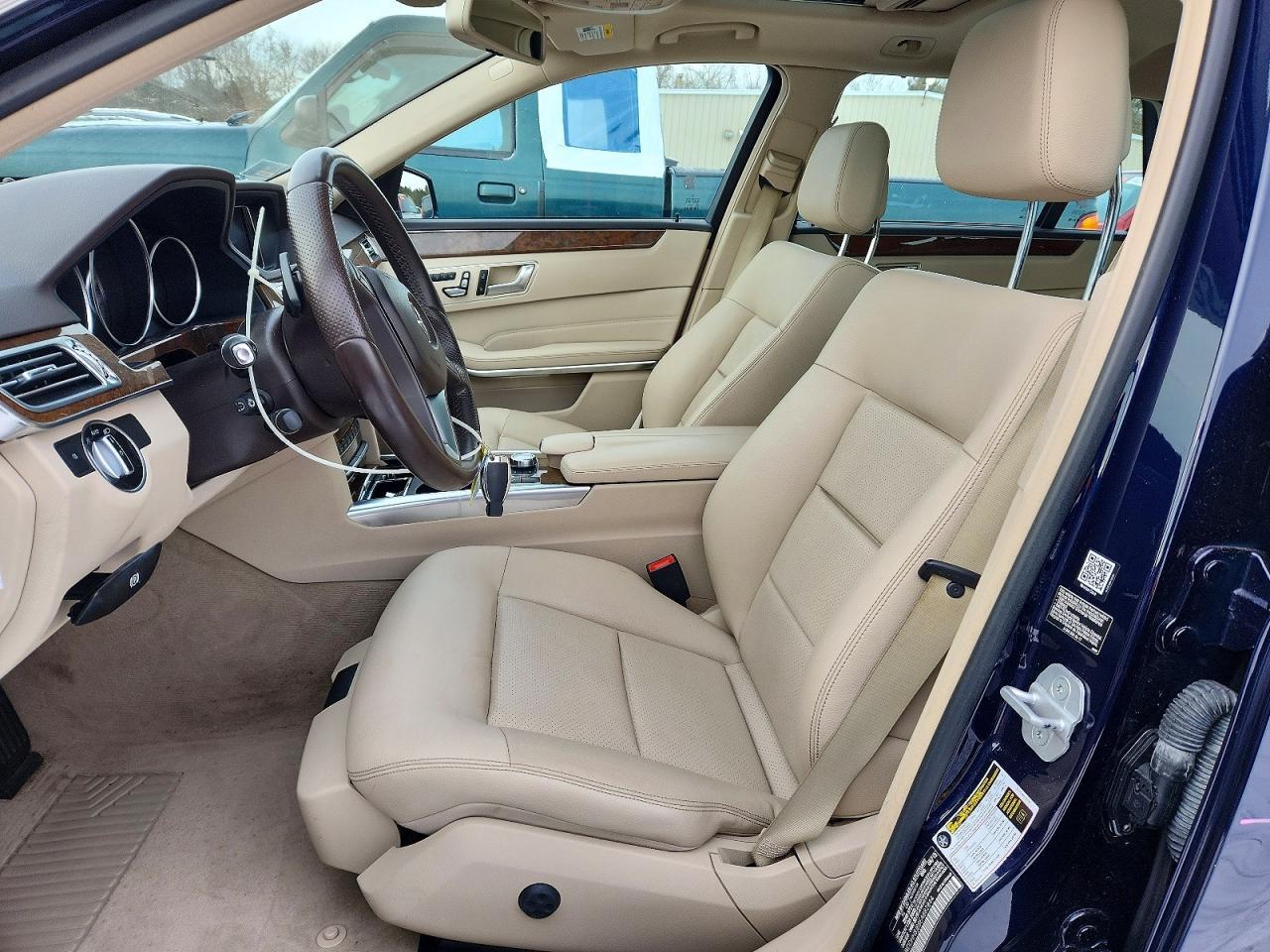 2014 MERCEDES-BENZ E-Class