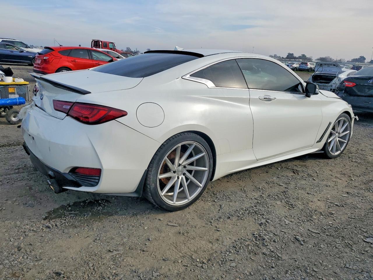 2017 INFINITI Q60