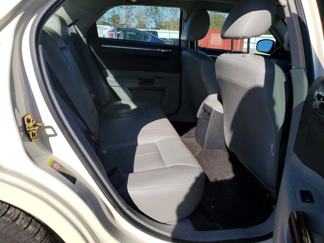 2006 CHRYSLER 300