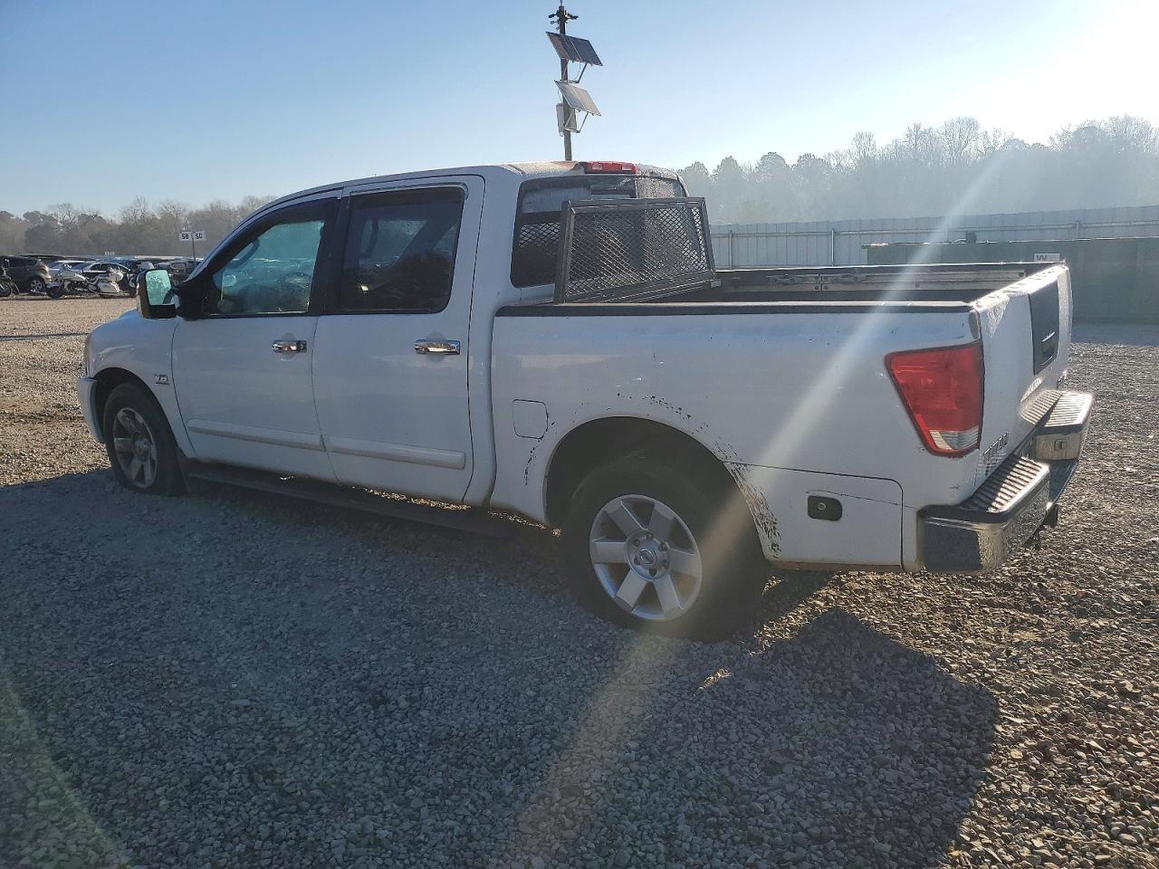 2004 NISSAN Titan
