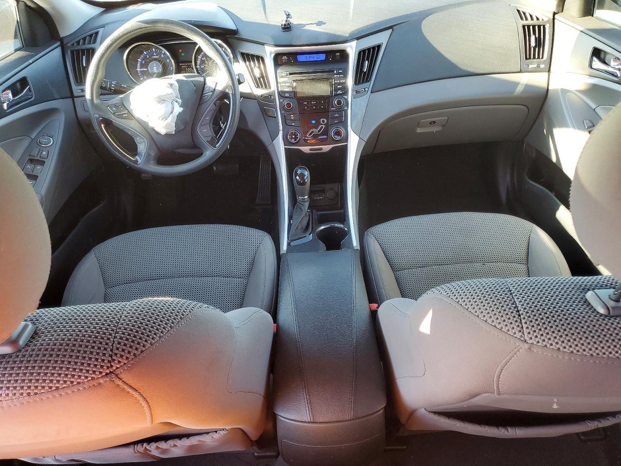 2012 HYUNDAI SONATA