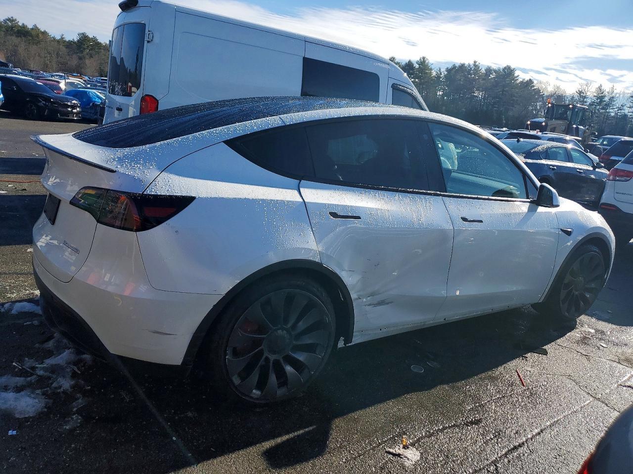 2023 TESLA MODEL Y