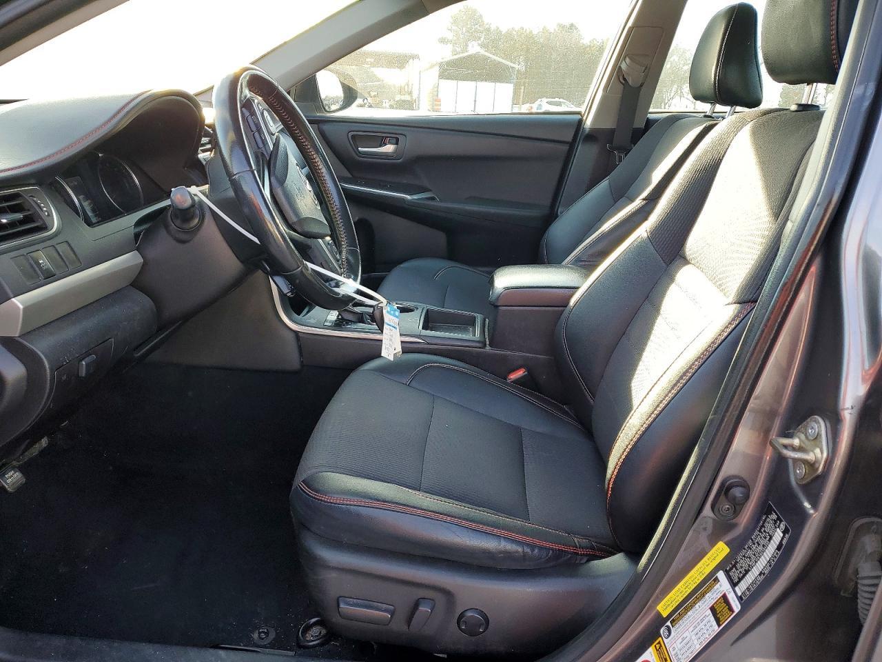 2016 TOYOTA CAMRY