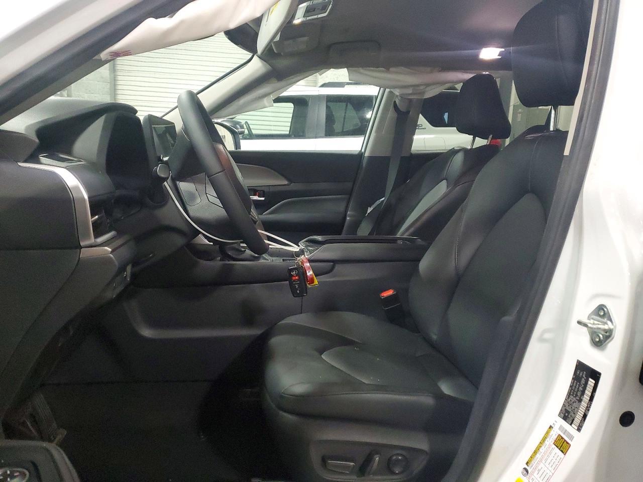 2024 TOYOTA HIGHLANDER
