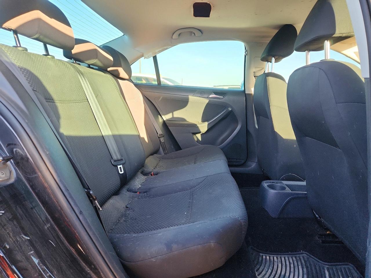 2011 VOLKSWAGEN JETTA