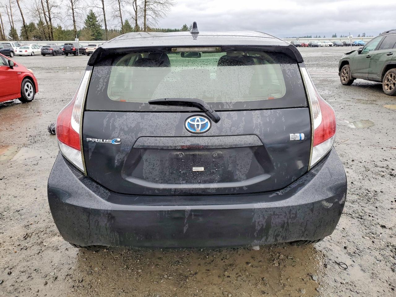 2016 TOYOTA Prius c