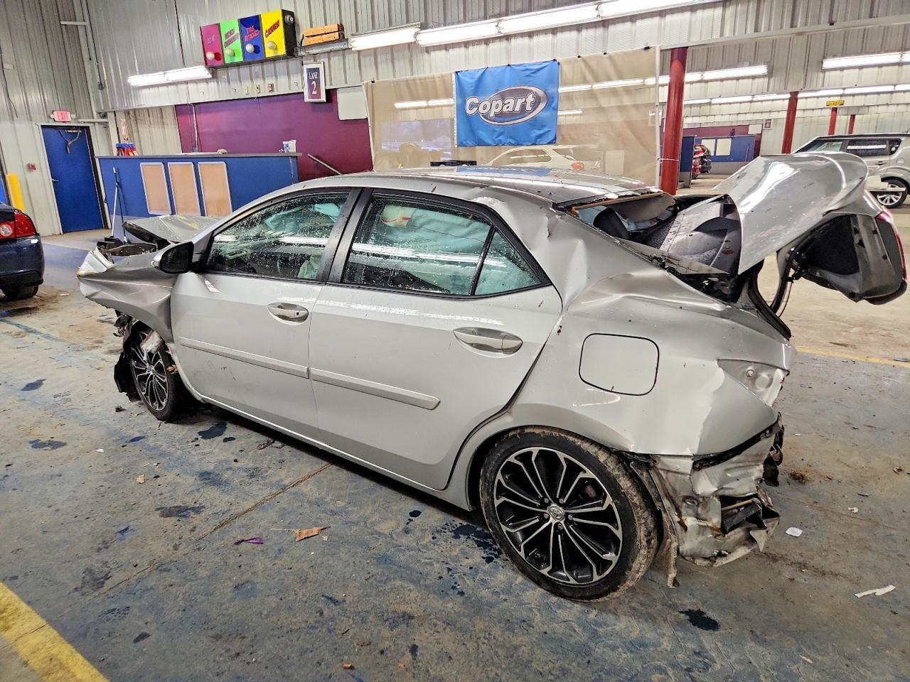 2016 TOYOTA COROLLA