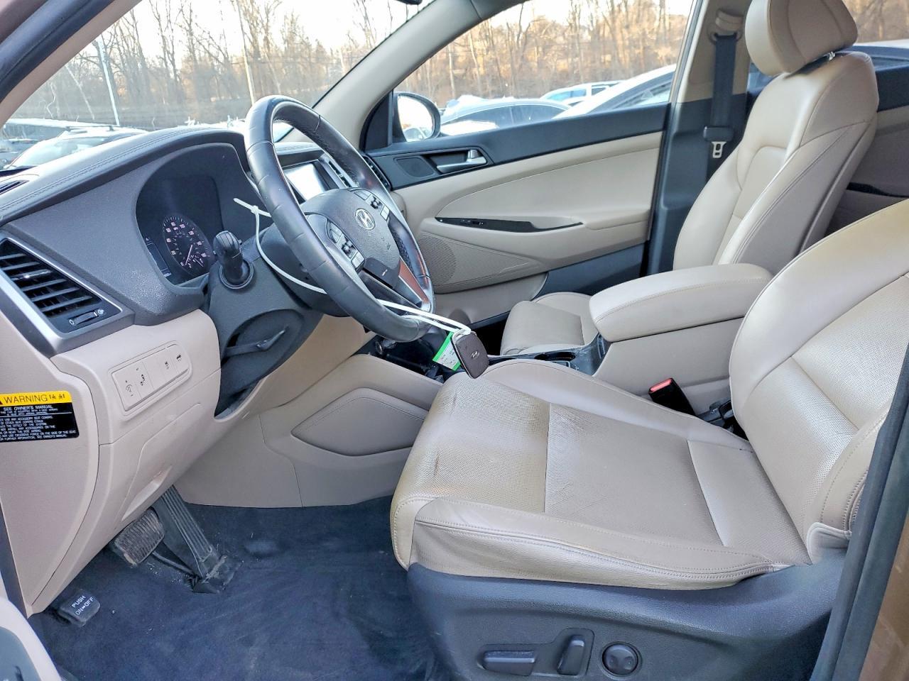 2016 HYUNDAI TUCSON