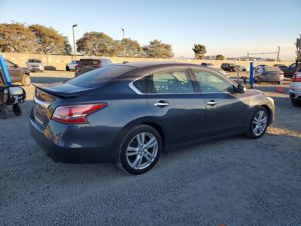 2013 NISSAN ALTIMA