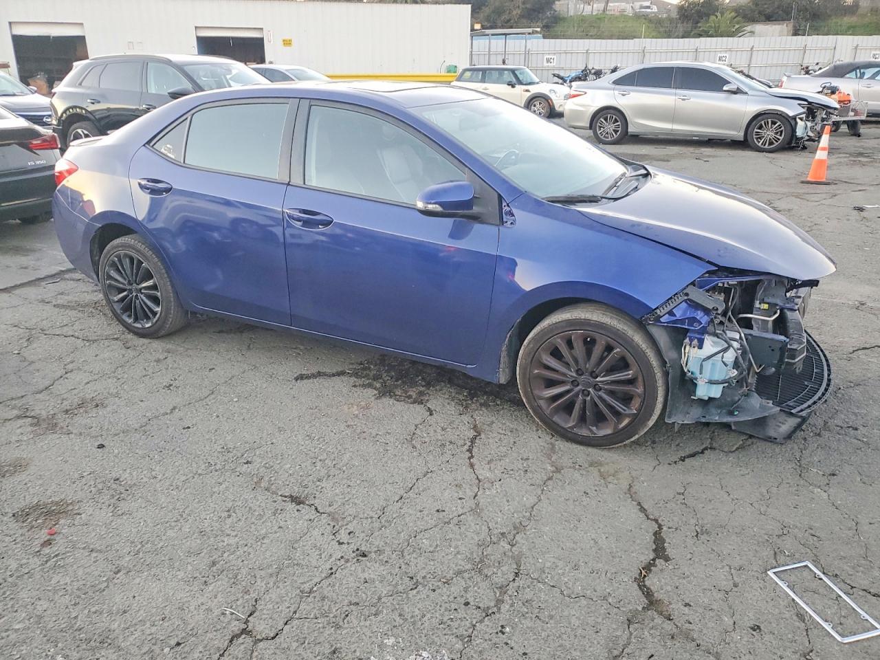2016 TOYOTA COROLLA