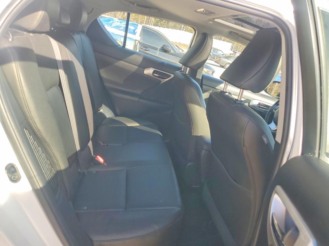 2011 LEXUS CT 200