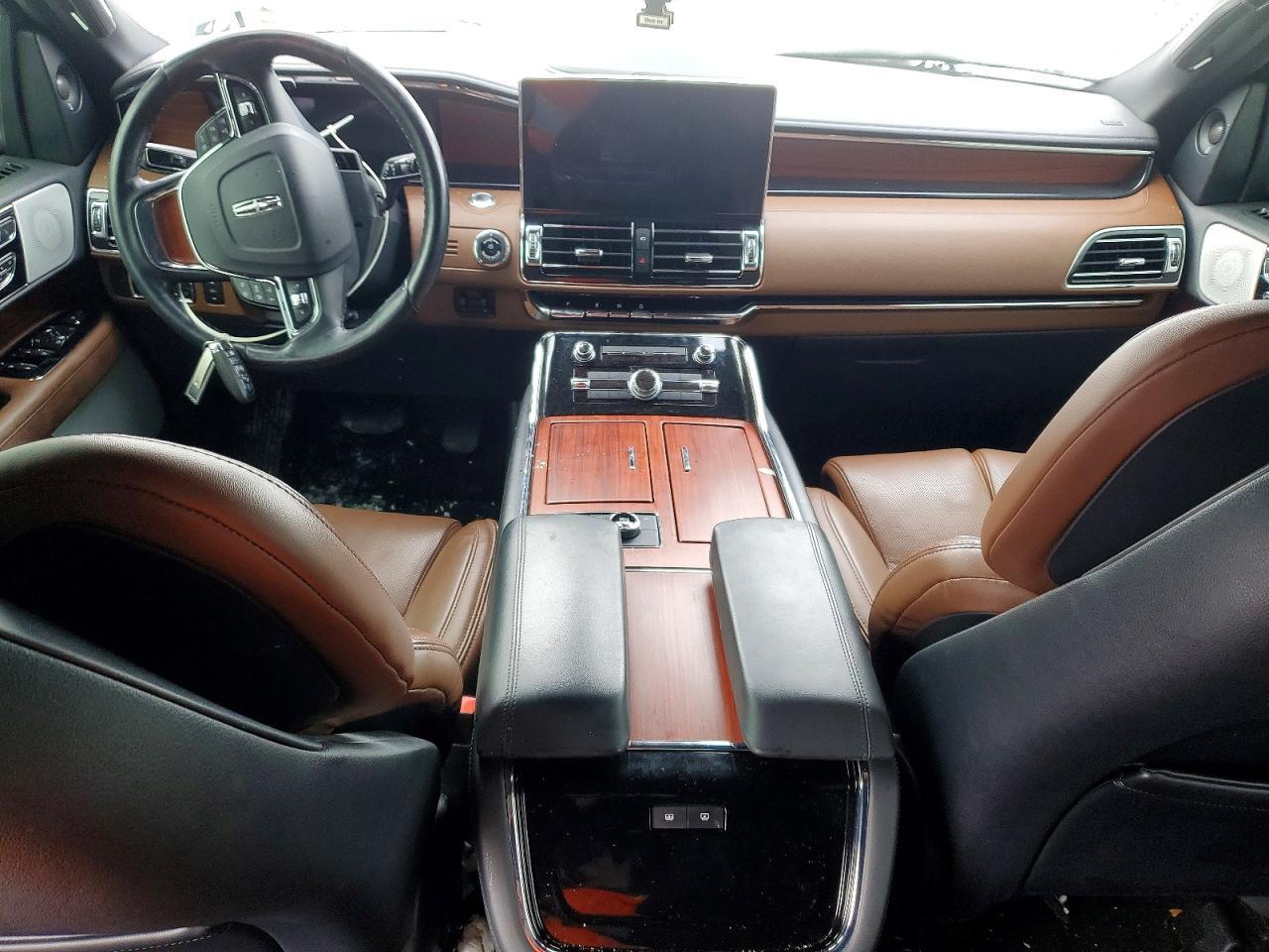 2022 LINCOLN Navigator