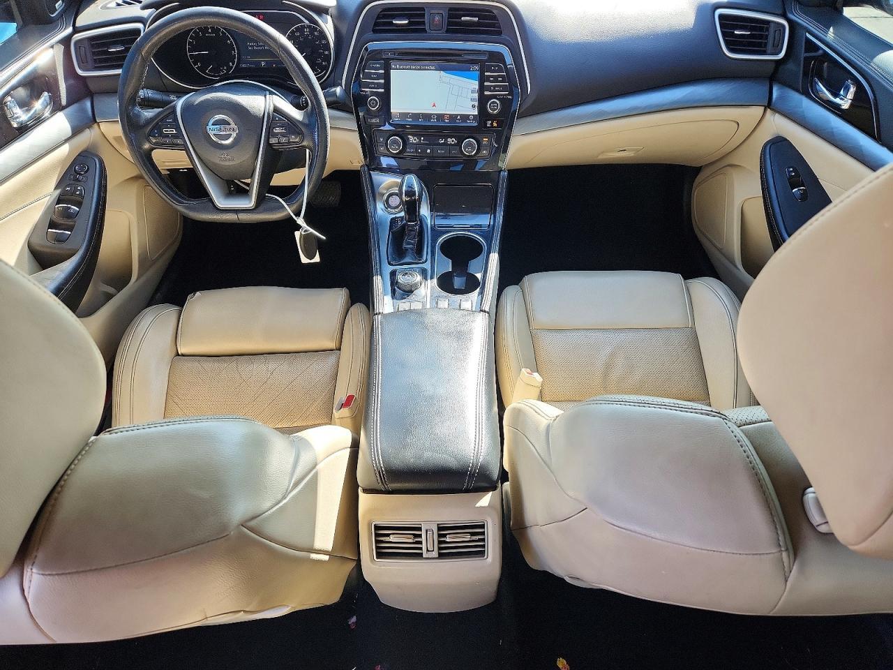 2017 NISSAN Maxima