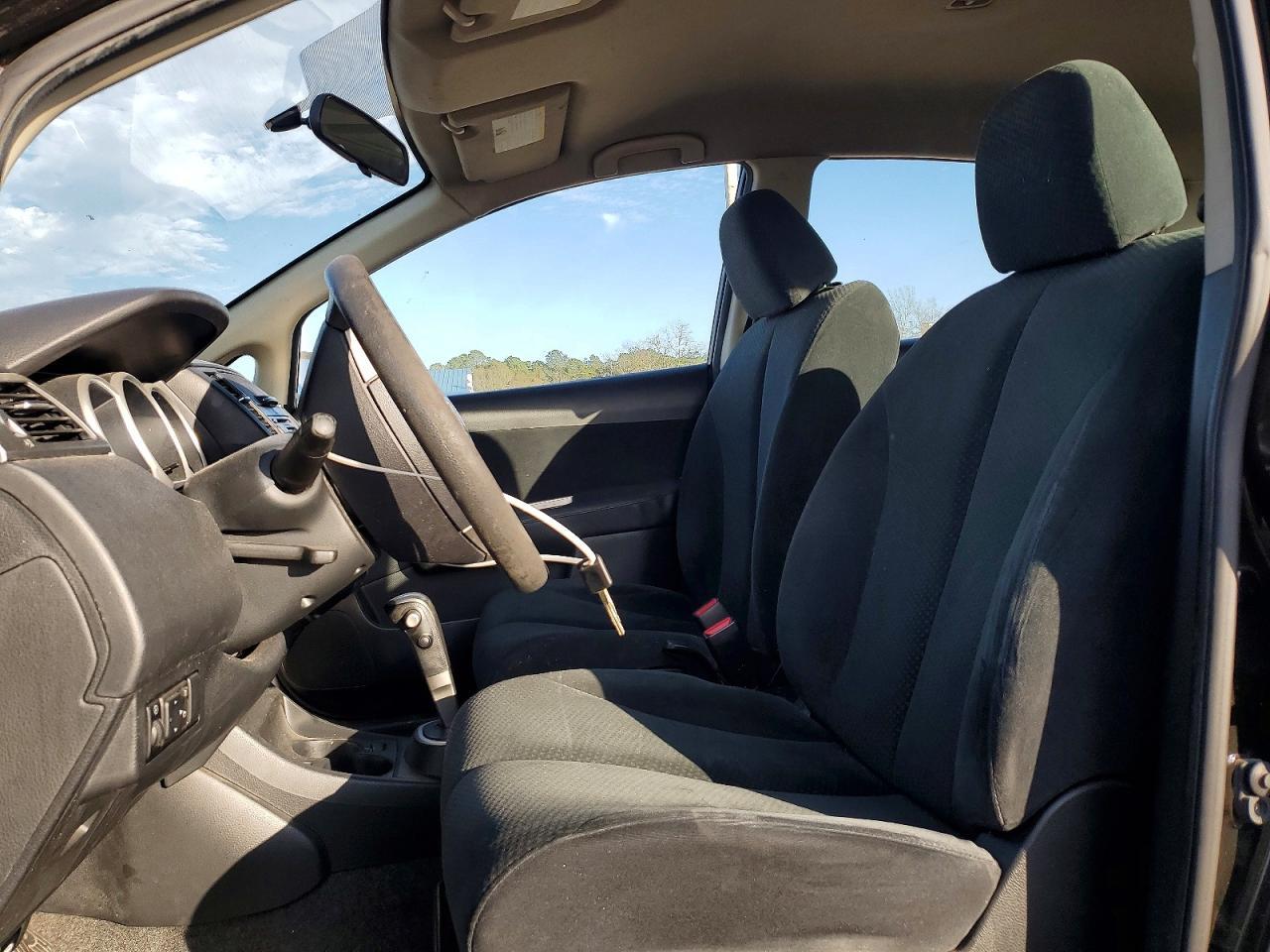 2011 NISSAN VERSA