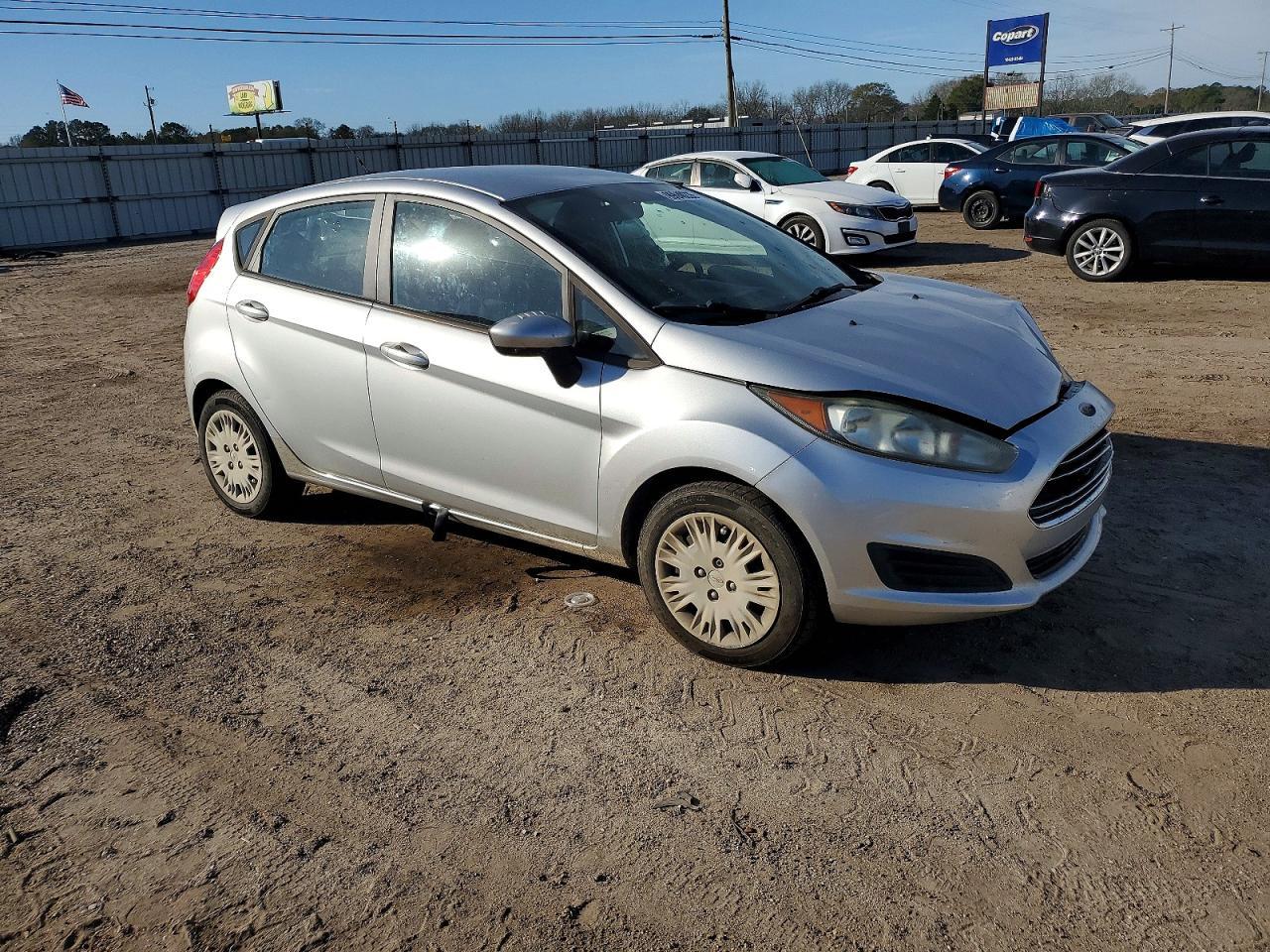 2016 FORD Fiesta