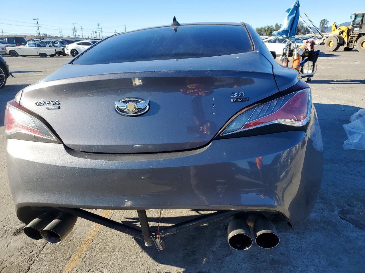 2013 HYUNDAI GENESIS