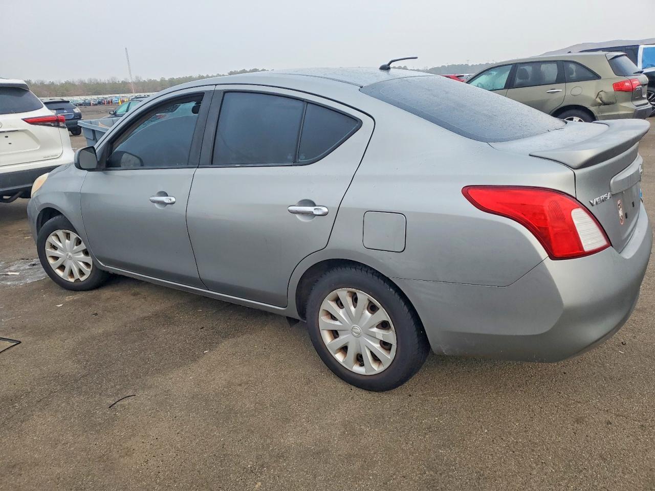2013 NISSAN VERSA