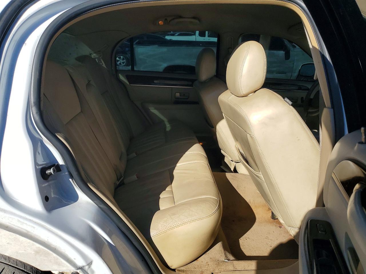 2007 LINCOLN Town Car