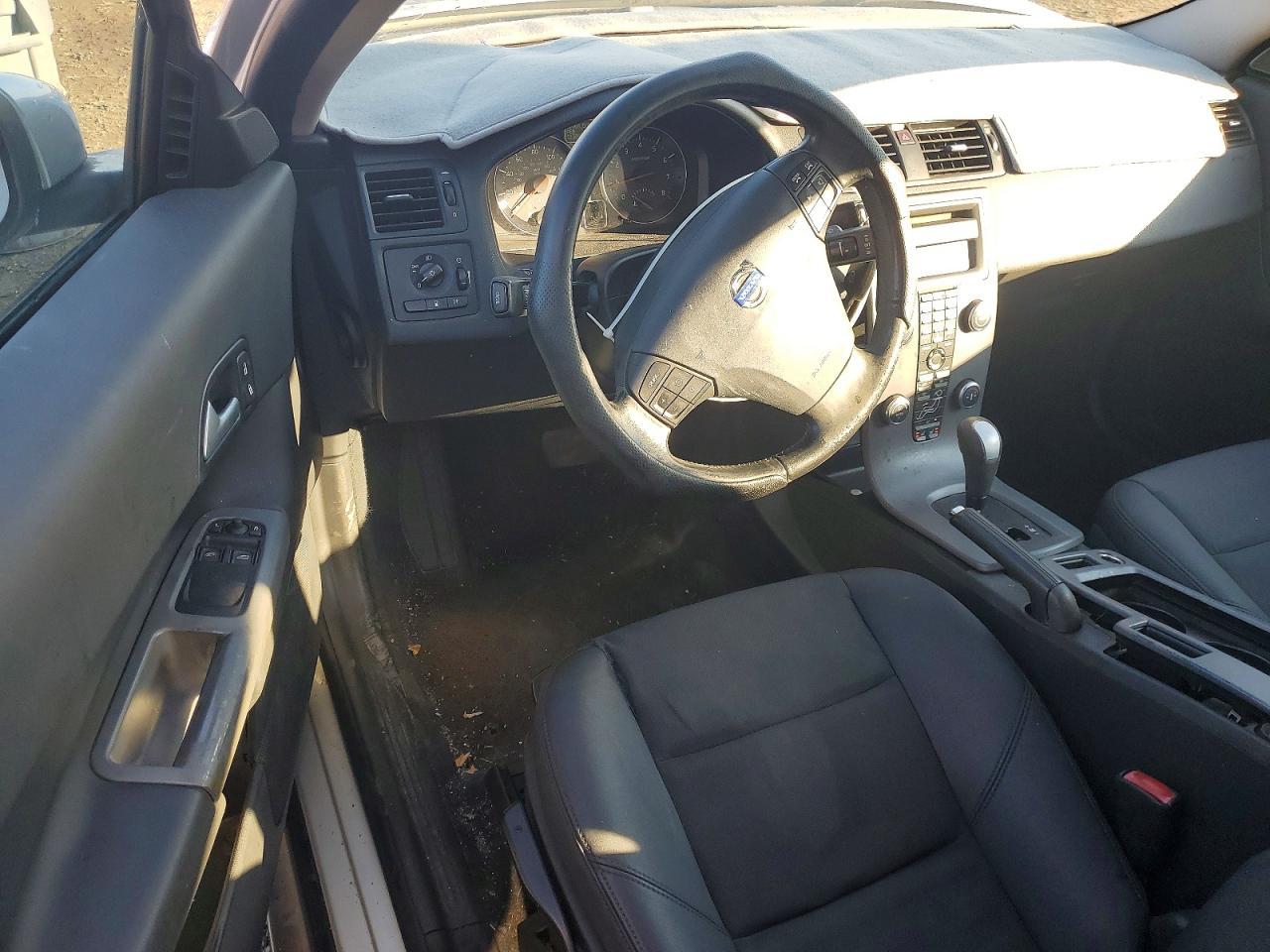 2010 VOLVO C30