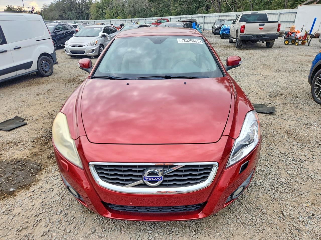2011 VOLVO C70