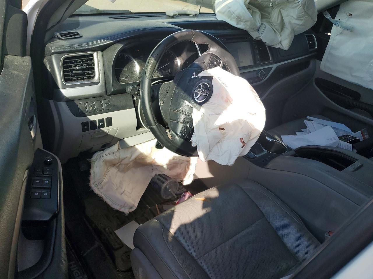 2014 TOYOTA HIGHLANDER