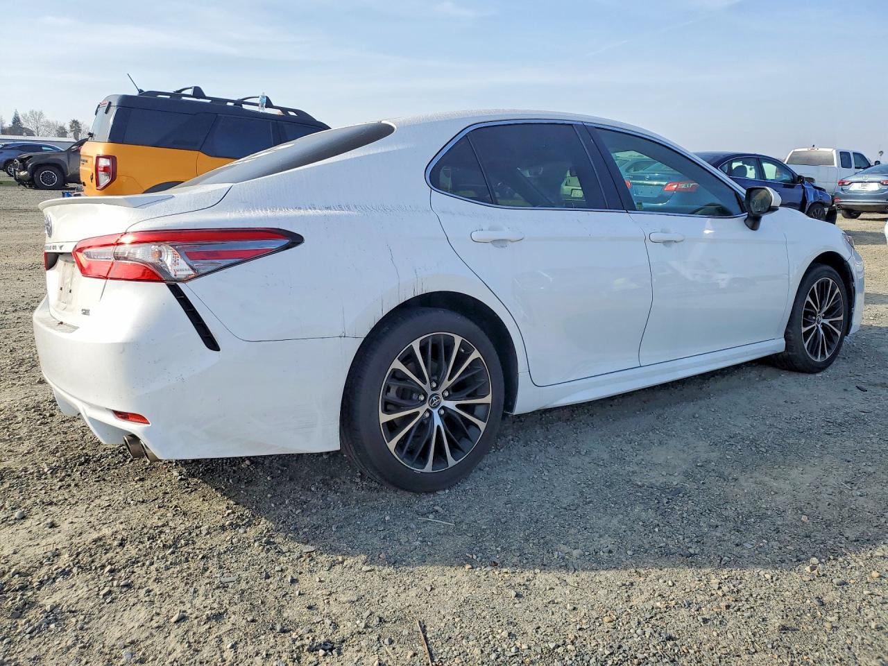 2018 TOYOTA CAMRY