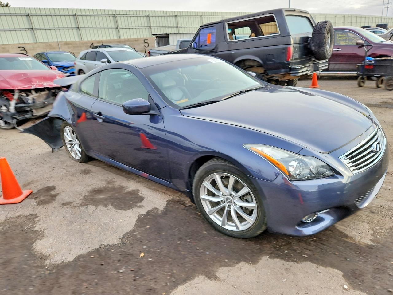 2011 INFINITI G37