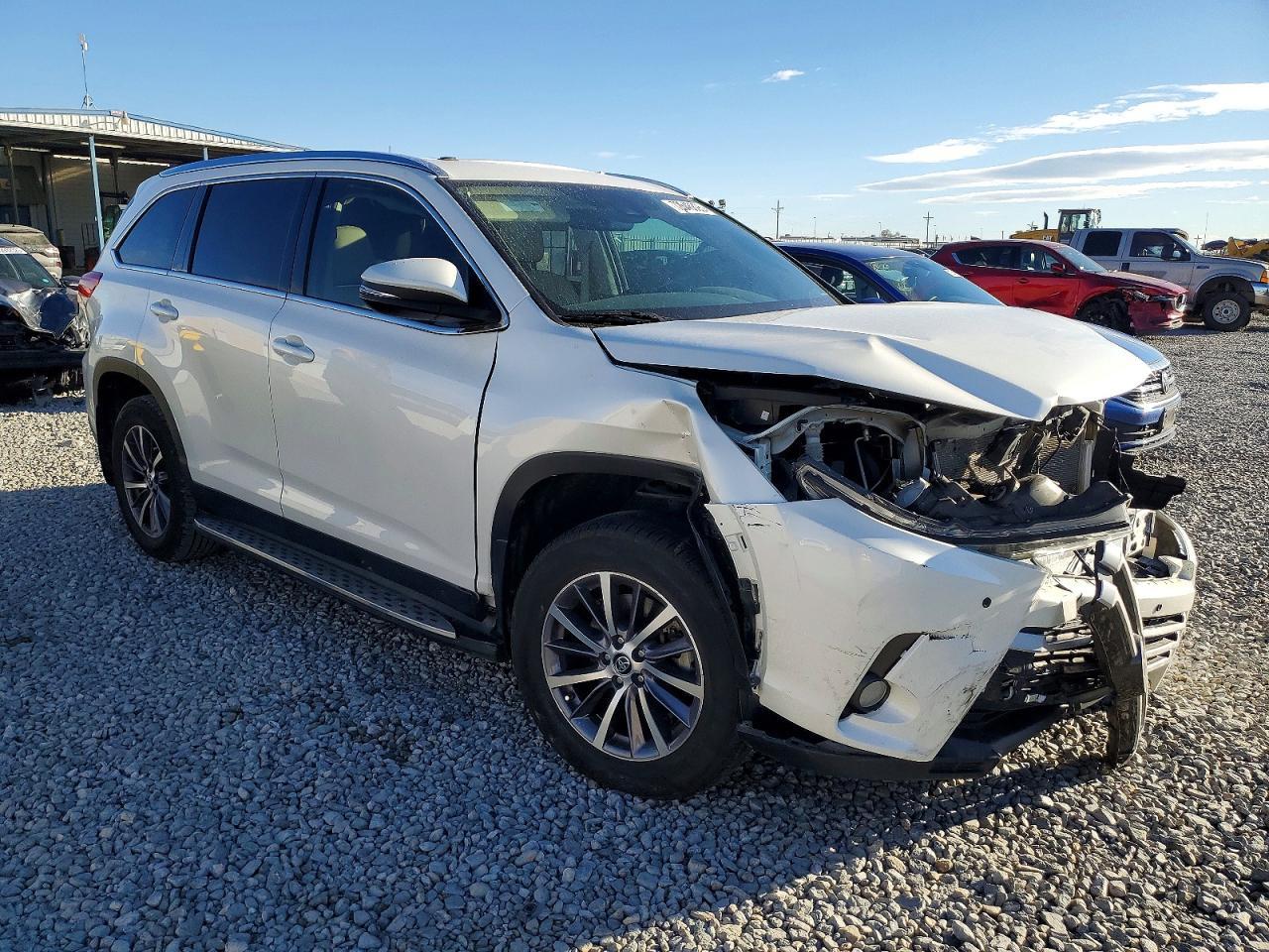 2019 TOYOTA HIGHLANDER