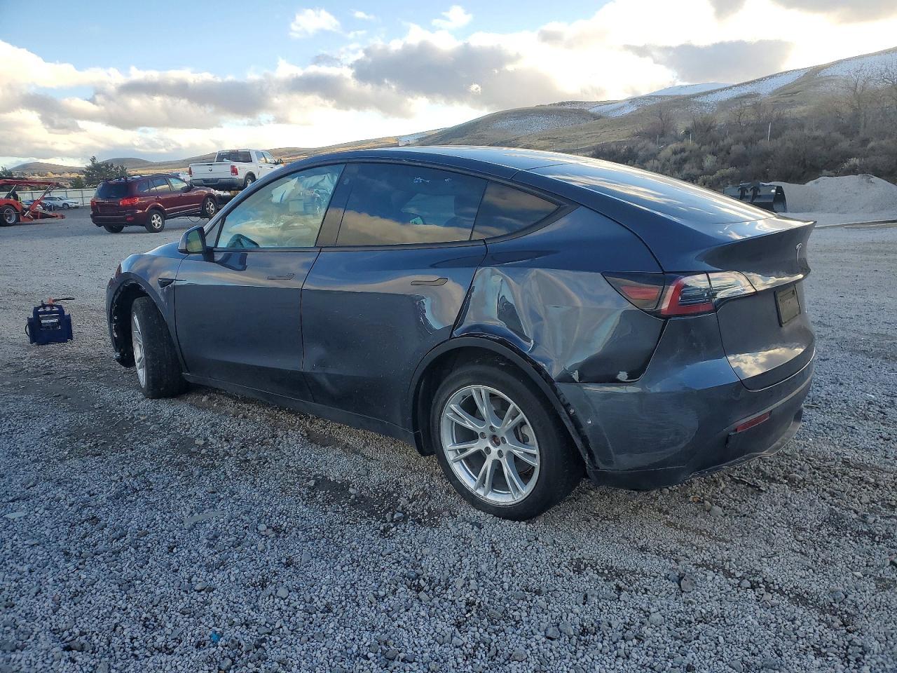 2022 TESLA MODEL Y