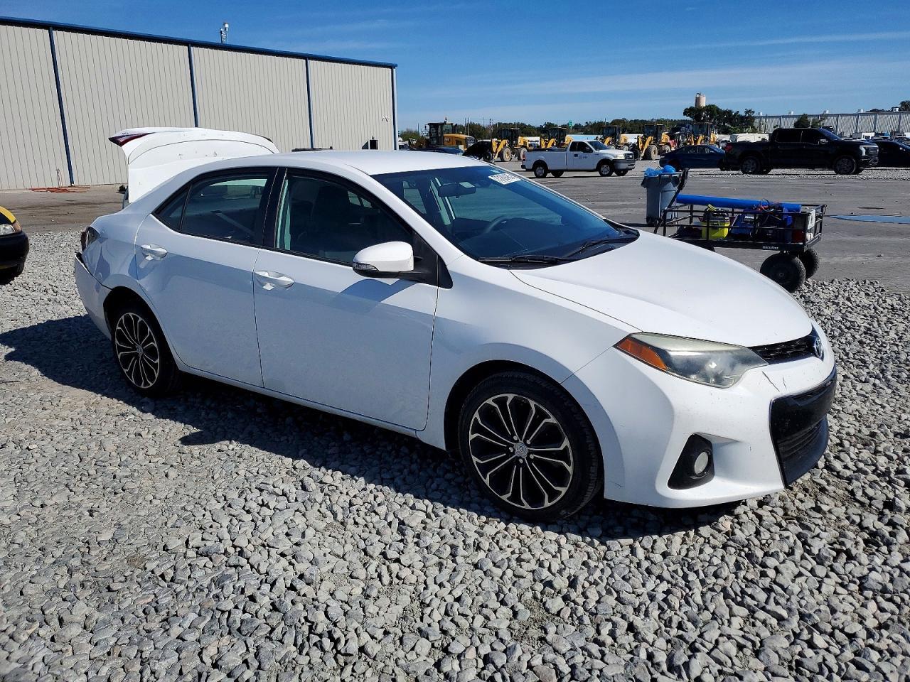 2015 TOYOTA COROLLA