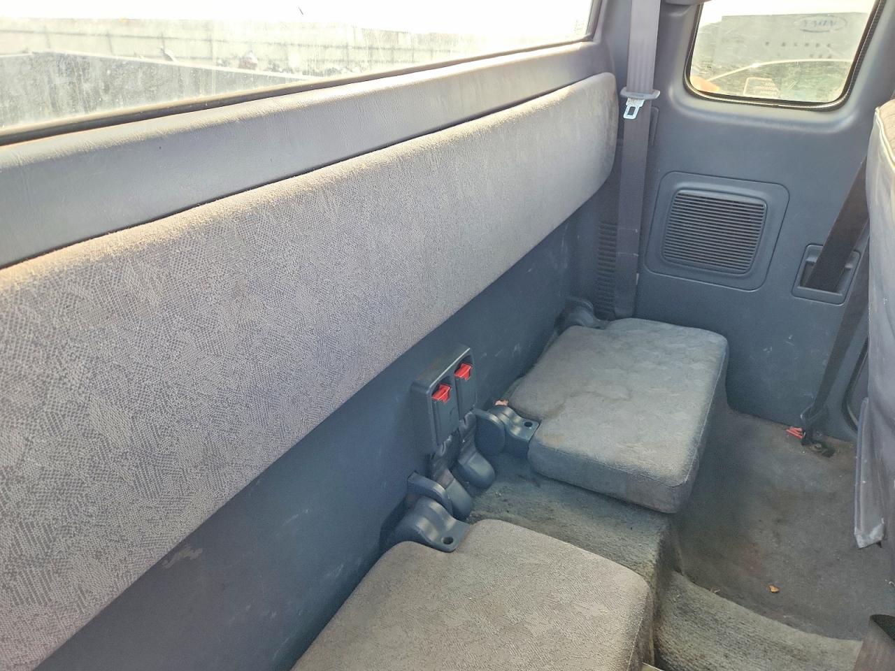 2000 TOYOTA TACOMA