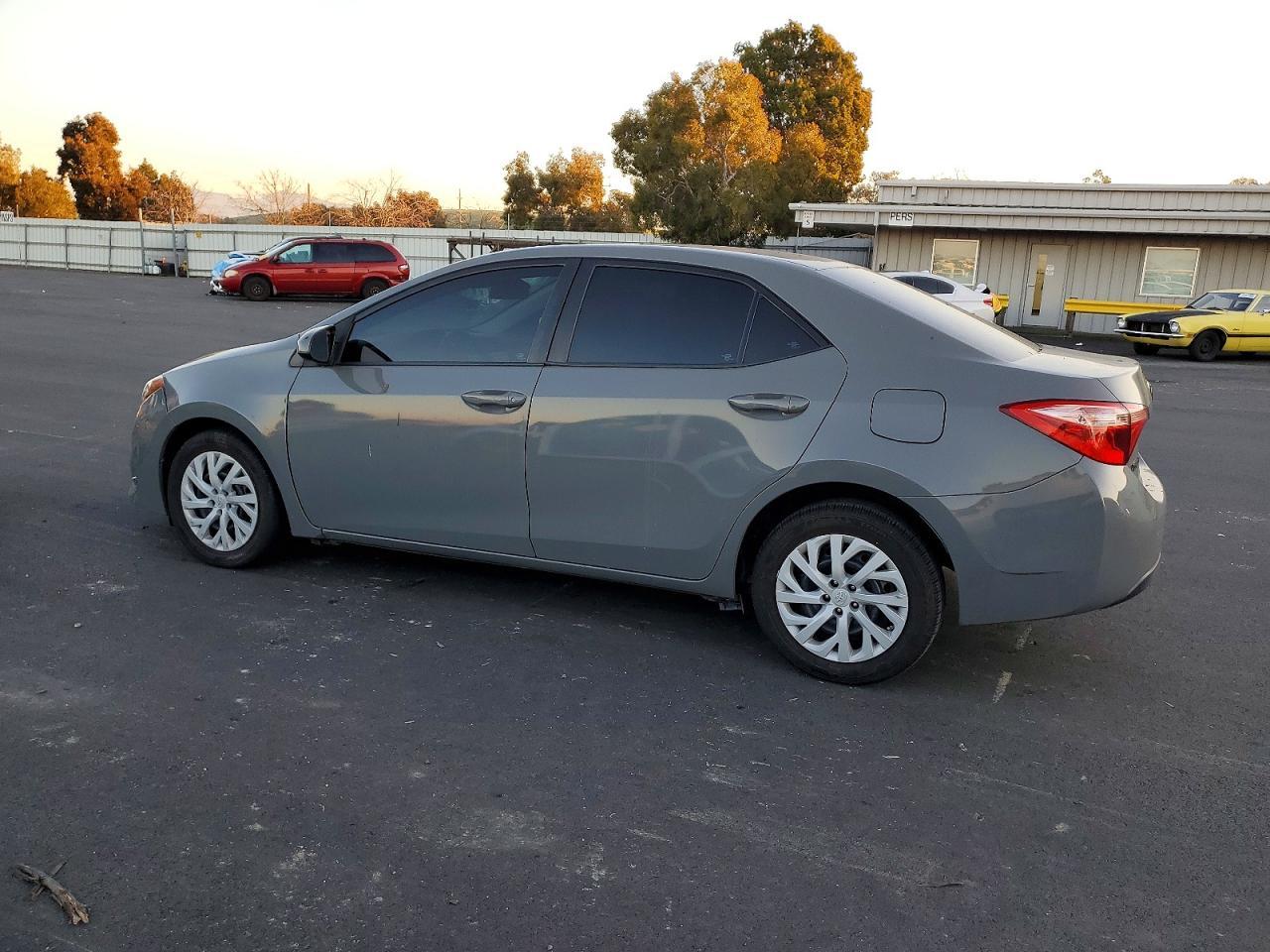2019 TOYOTA COROLLA
