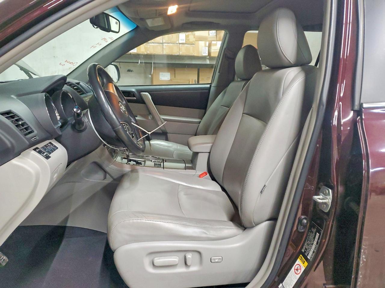 2012 TOYOTA HIGHLANDER