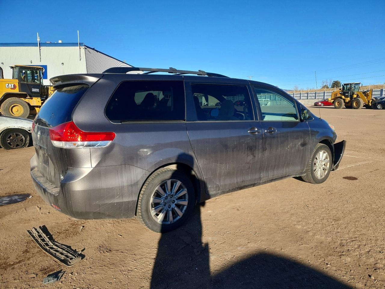 2012 TOYOTA SIENNA