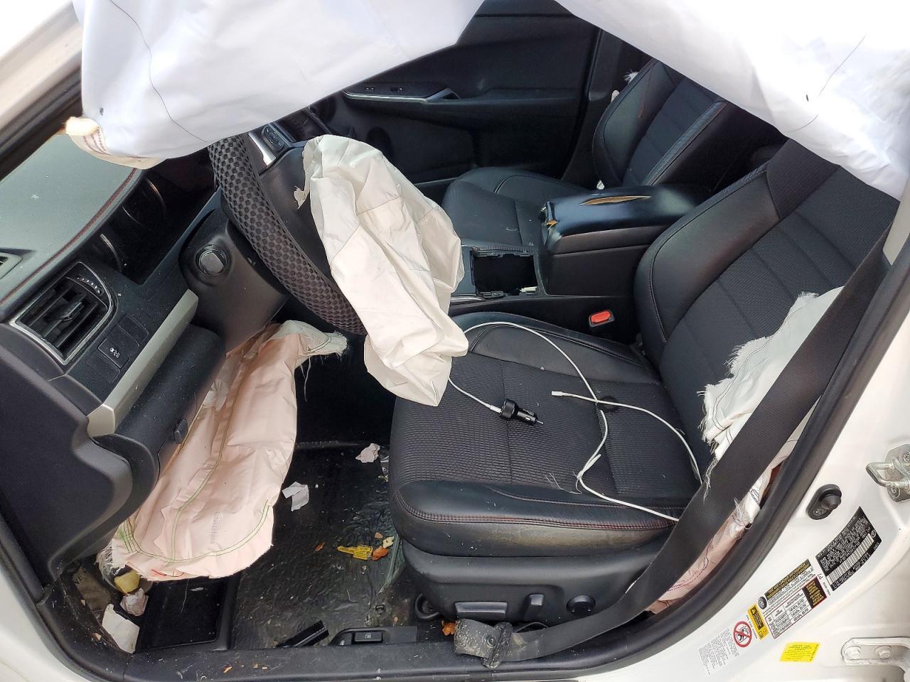 2016 TOYOTA CAMRY