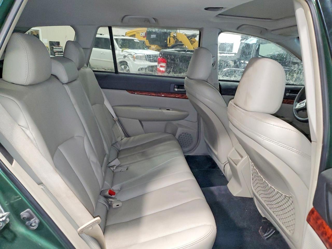 2010 SUBARU Outback