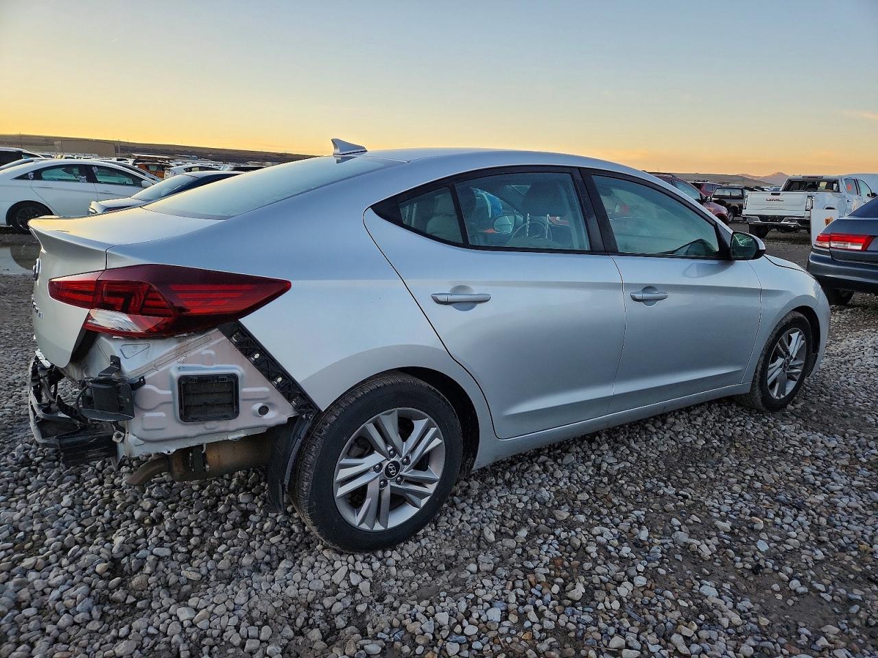 2020 HYUNDAI ELANTRA