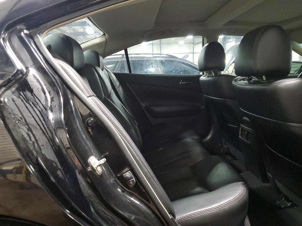 2013 NISSAN Maxima