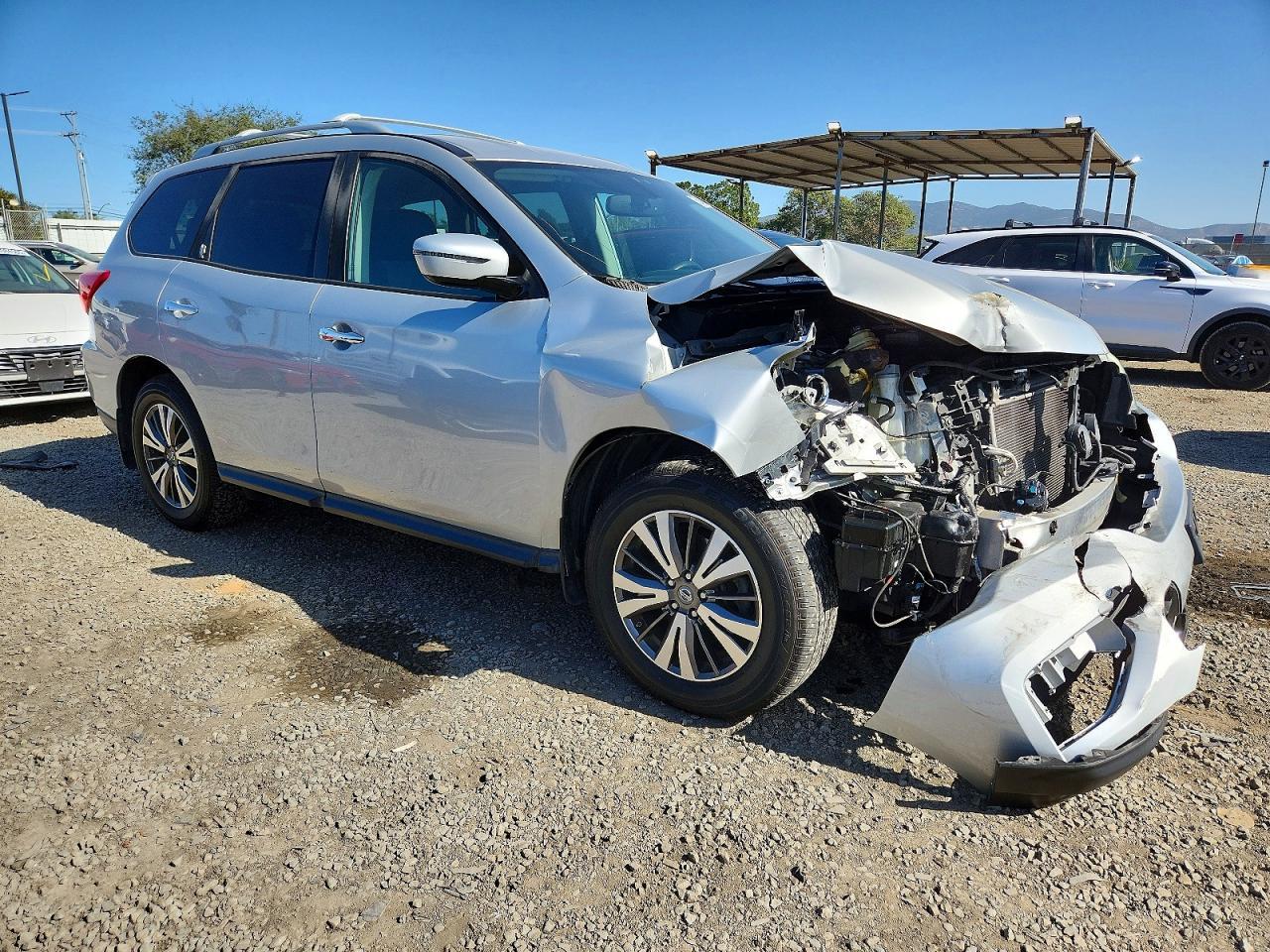 2017 NISSAN PATHFINDER