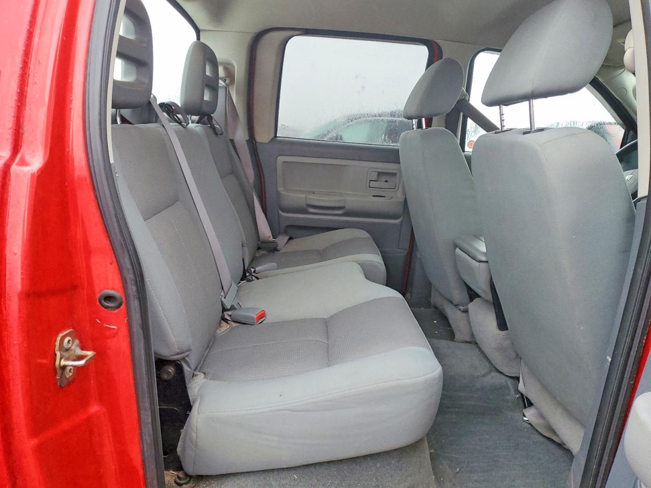 2005 DODGE Dakota