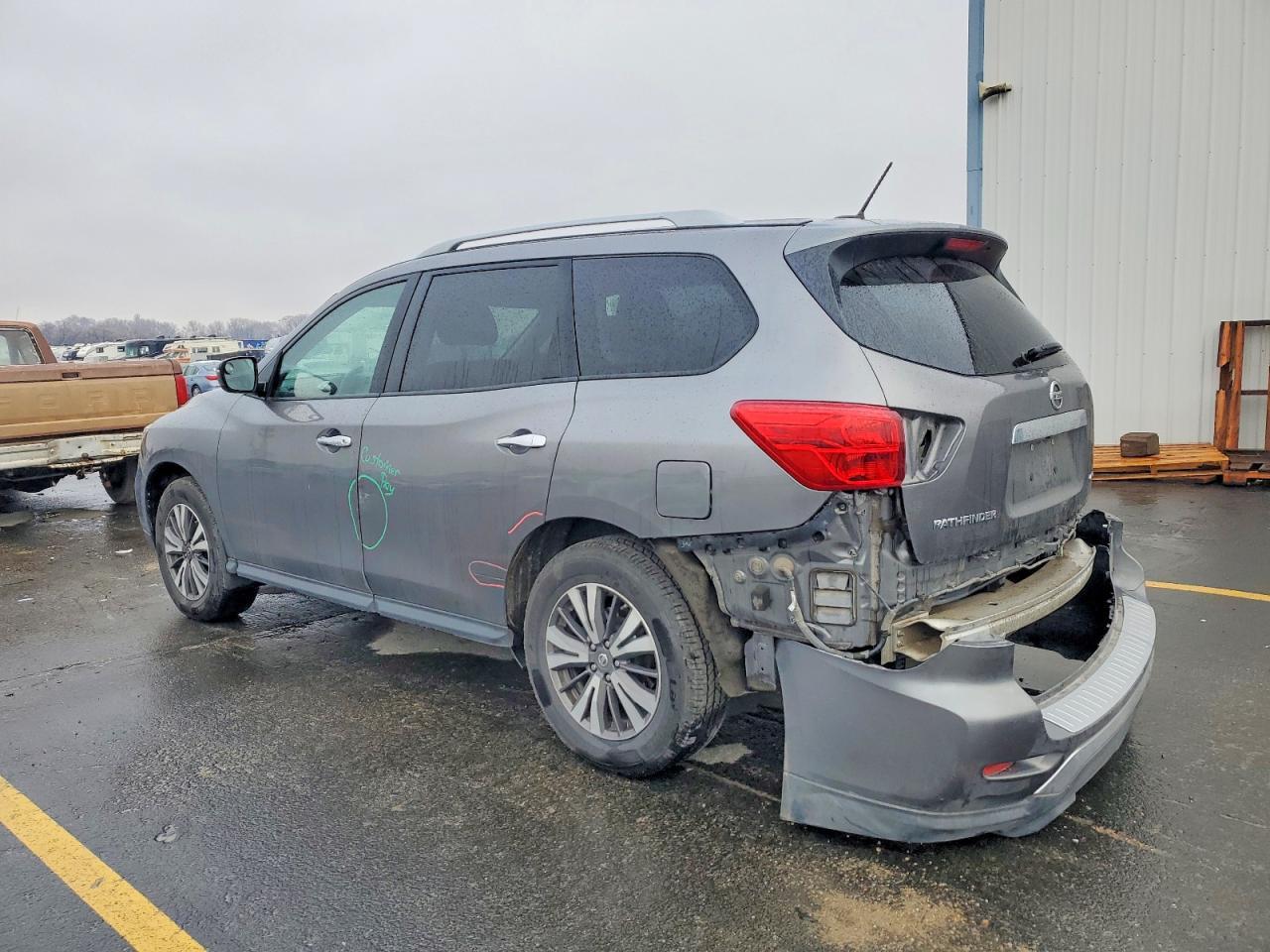 2017 NISSAN PATHFINDER