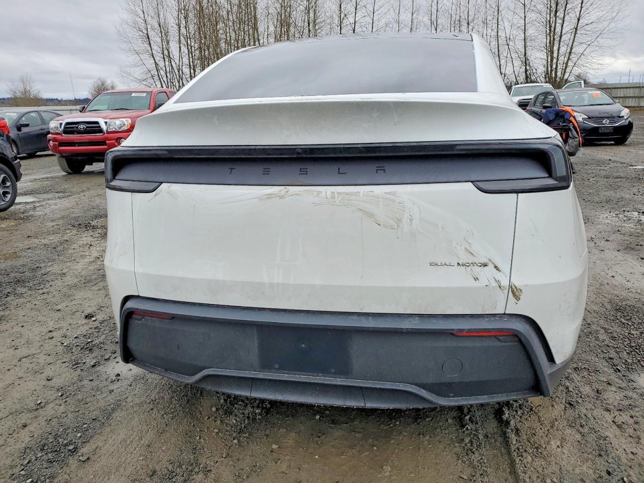 2026 TESLA MODEL Y