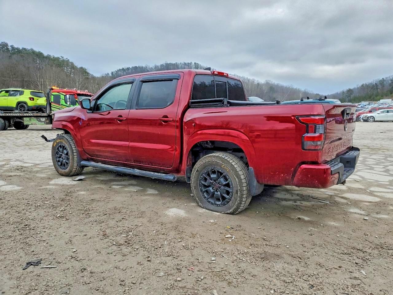 2022 NISSAN Frontier